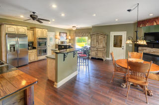 675 Woodsedge Dr, Eads, TN 38028-3771