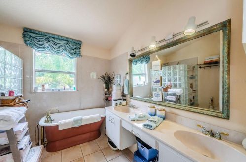 4832 Sunset Blvd, Port Richey FL  34668-6443 exterior