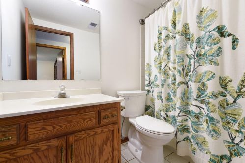 5759 Donegal Dr, Saint Paul MN 55126-3701 exterior