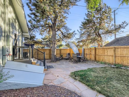 3291 Pearl St, Englewood CO 80113-2713 exterior