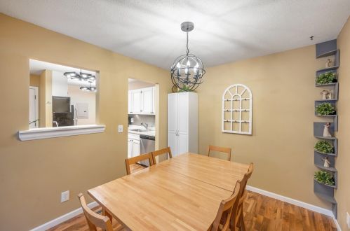 2411 Unity Ave, Minneapolis MN  55422-3449 exterior