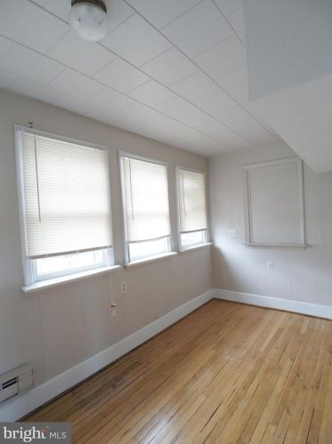 326 Liberty St, Charles Town WV  25414-1828 exterior