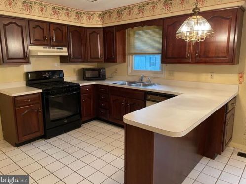 303 Forrest Ave, Shrewsbury PA  17361-1332 exterior