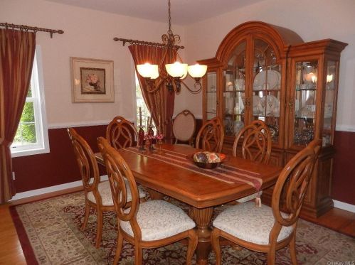 52 Plum Rd, Mahopac NY  10541-4247 exterior