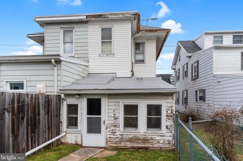 1210 Philadelphia Ave, Gilbertsville PA  19525-9573 exterior