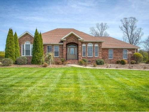 504 Club Pointe Dr, Blountville, TN 37617-5572