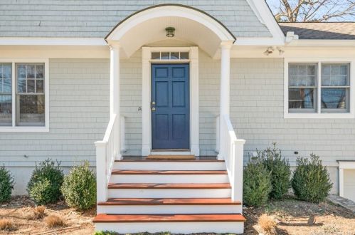 6 Old Field Pl, Norwalk, CT 06853-1116