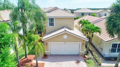 2053 149th Ave, Hollywood FL 33027-4340 exterior