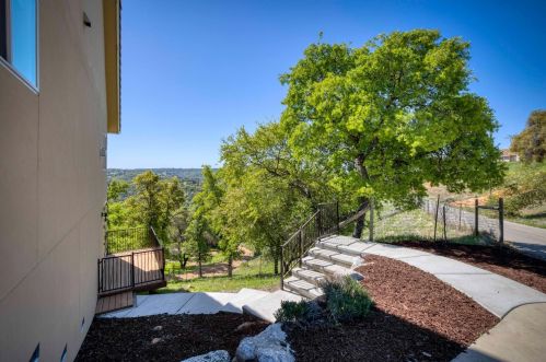 951 Crystal Oak Pl, Newcastle CA  95658-9405 exterior