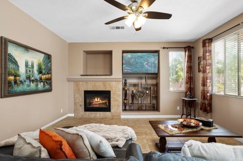 35815 Elizabeth Ln, Wildomar CA 92595-7853 exterior