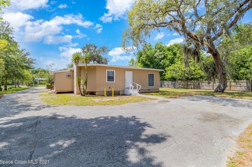 320 Canaveral Groves Blvd, Cocoa, FL 32926-5963