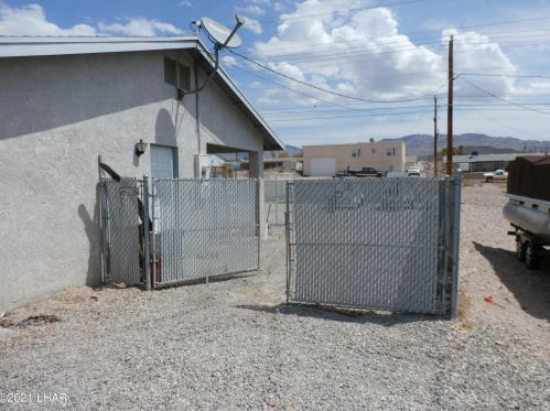 490 Mohican Dr, Lake Havasu City, AZ 86406-6322