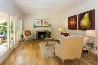 37 Conrad Ct, Oakland, CA 94611-1027