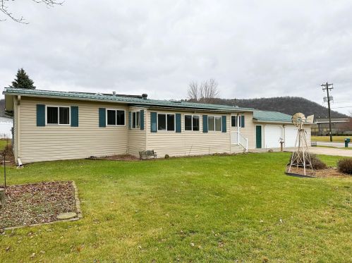 204 Old Mill Rd, Coon Valley, WI 54623-8030