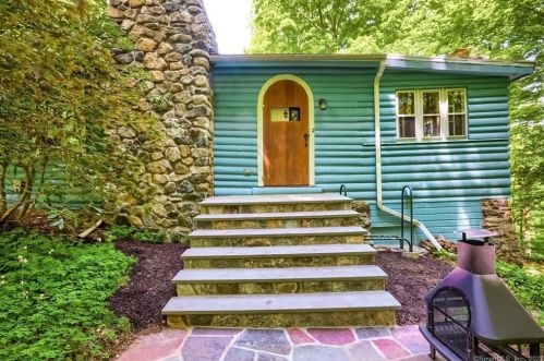 228 Ball Pond Rd, Danbury, CT 06812-3908