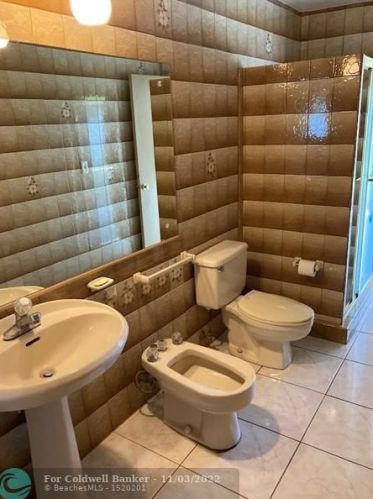 1740 79th St, Hialeah FL  33014-3236 exterior