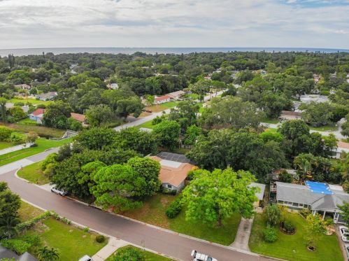 714 56th Ave, Saint Petersburg, FL 33705-5141