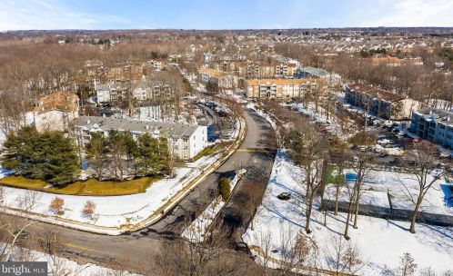 64 Holly Ct, Trenton NJ 08619-4636 exterior