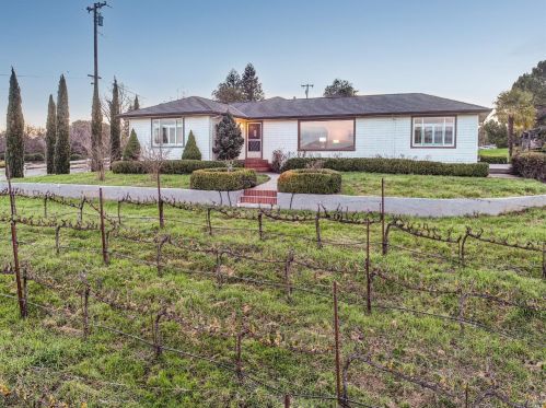 5875 Old Redwood Hwy, Penngrove, CA 94951-9613