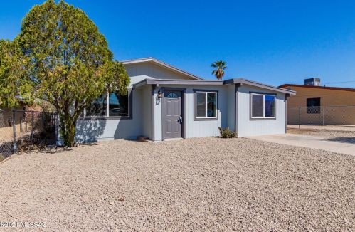 1025 32nd St, Tucson, AZ 85713-3620
