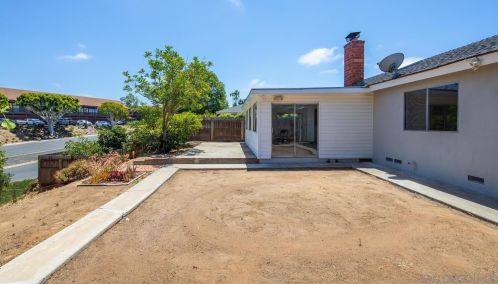 6227 Buisson St, San Diego CA 92122-2246 exterior