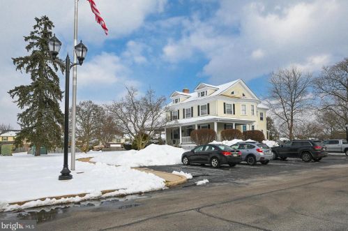 27 Providence Frg Rd, Limerick PA 19468-2905 exterior