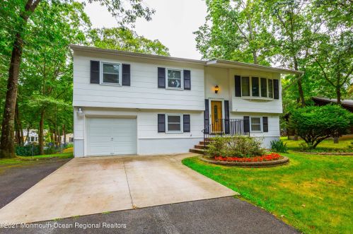 630 Jackson Mills Rd, Jackson Twp, NJ 08527-4309