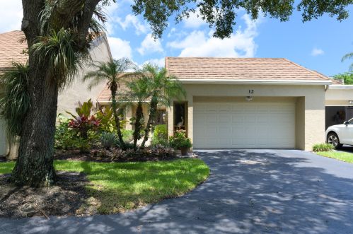 12 Tournament Blvd, West Palm Beach, FL 33418-6843