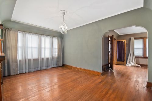 976 58, Milwaukee WI 53214-3367 exterior