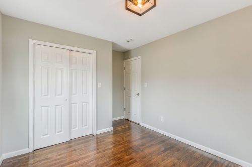 9 Brookwood Dr, Wheatley Heights NY  11798-1005 exterior