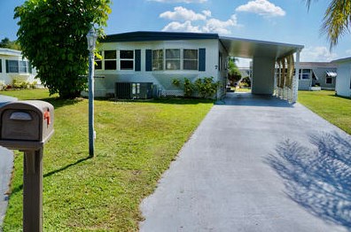 7 Juan Carlos Ln, Fort Pierce, FL 34952-7914