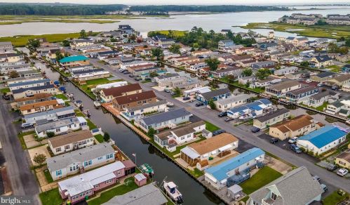 36989 Laws Point Rd, Selbyville, DE 19975-3228