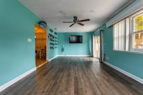 707 Shore Dr, Oldsmar FL  34677-4305 exterior