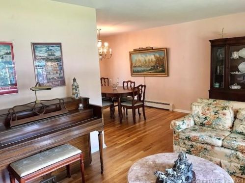 83 Walnut Hill Rd, Bethel, CT 06801-1230