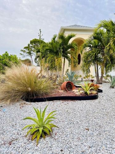 735 104th Ave, Naples FL  34108-3230 exterior