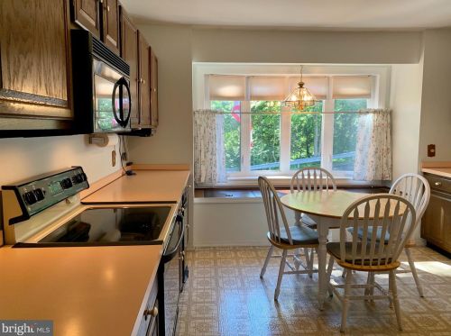 85 Sam Snead Cir, Etters, PA 17319-9565