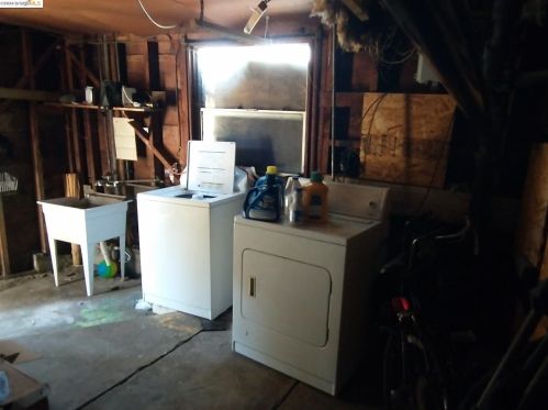 4507 Ellen St, Oakland CA  94601-4728 exterior