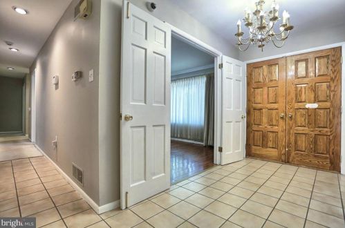 838 Kiehl Dr, Lemoyne PA  17043-1205 exterior