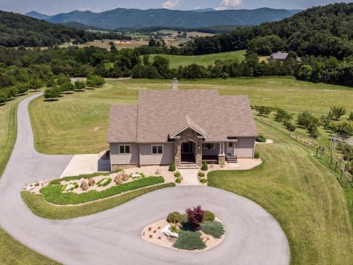 185 Slat Mill Ln, Fairfield, VA 24435-2237