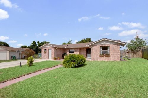 2031 Little Farms Ct, Deltona, FL 32738-2923