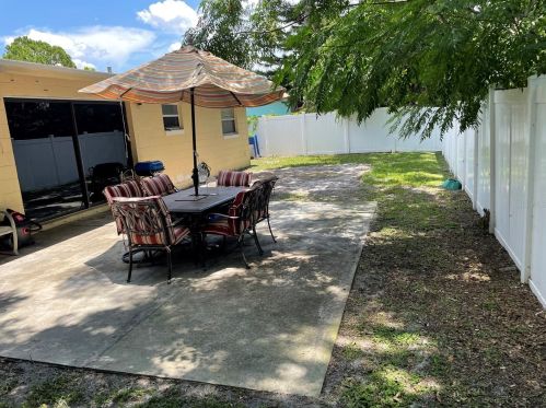 852 Black Oak Ct, Orlando, FL 32809-4801