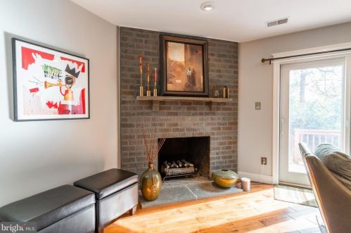 296 Stone Rdg Dr, Norristown PA  19403-5222 exterior