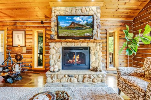 2717 Beaumont Ave, Waterford WI  53185-4933 exterior