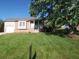 128 Jesse Brown Dr, Goodlettsville, TN 37072-7052