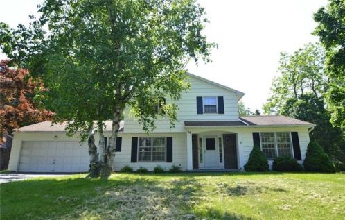 28 Charing Cross, Fairport NY  14450-3906 exterior