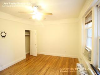 1692 Commonwealth Ave, Boston MA  02215-1202 exterior