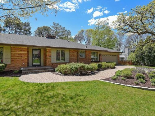 6109 Idylwood Dr, Minneapolis, MN 55436-1232