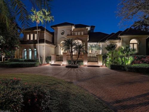 944 Spyglass Ln, Naples, FL 34102-7733