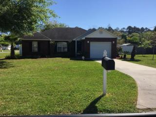 247 1st St, Macclenny, FL 32063-2233