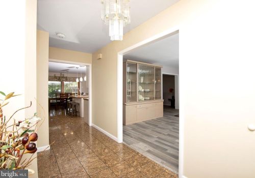 1404 Southwind Way, Dresher PA  19025-1026 exterior